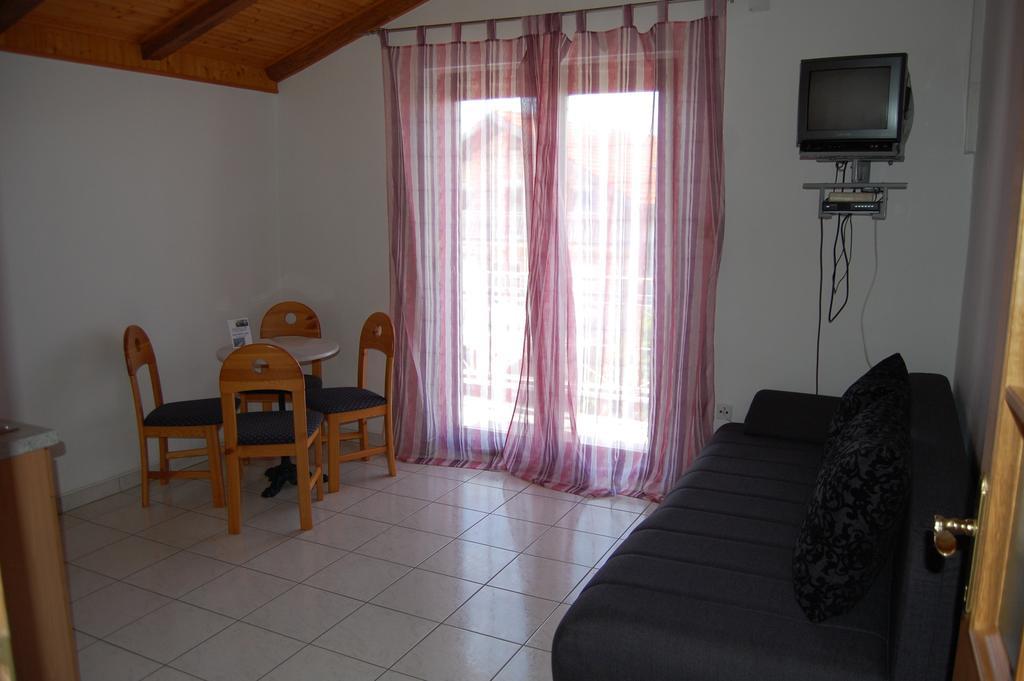 Apartments Bojanic Vodice Quarto foto